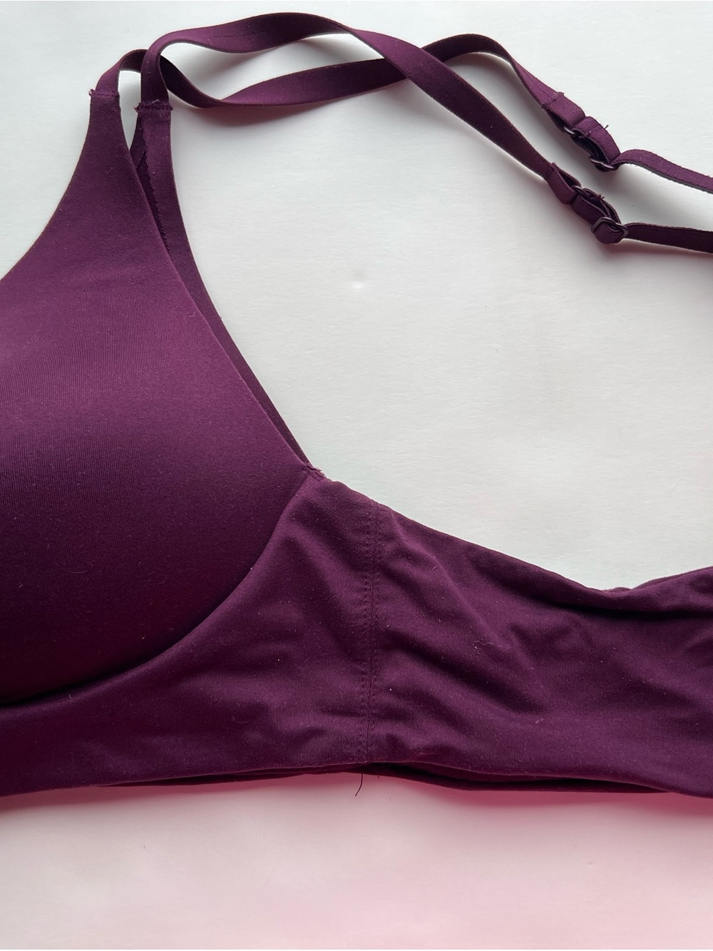 Victoria's Secret Body by Victoria Smooth Plunge Bra in Plum 36B - Picture 4 of 7
